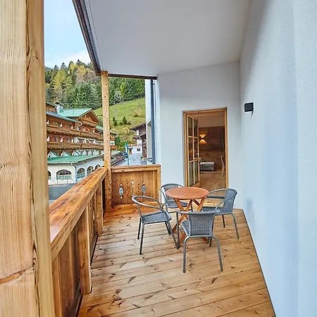 Aparthotel The Peak Hochkoenig 4*