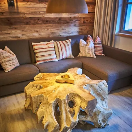 The Peak Hochkoenig Aparthotel 4*