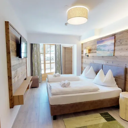 Apart Otel The Peak Hochkoenig 4*