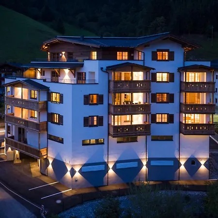 The Peak Hochkoenig Aparthotel 4*